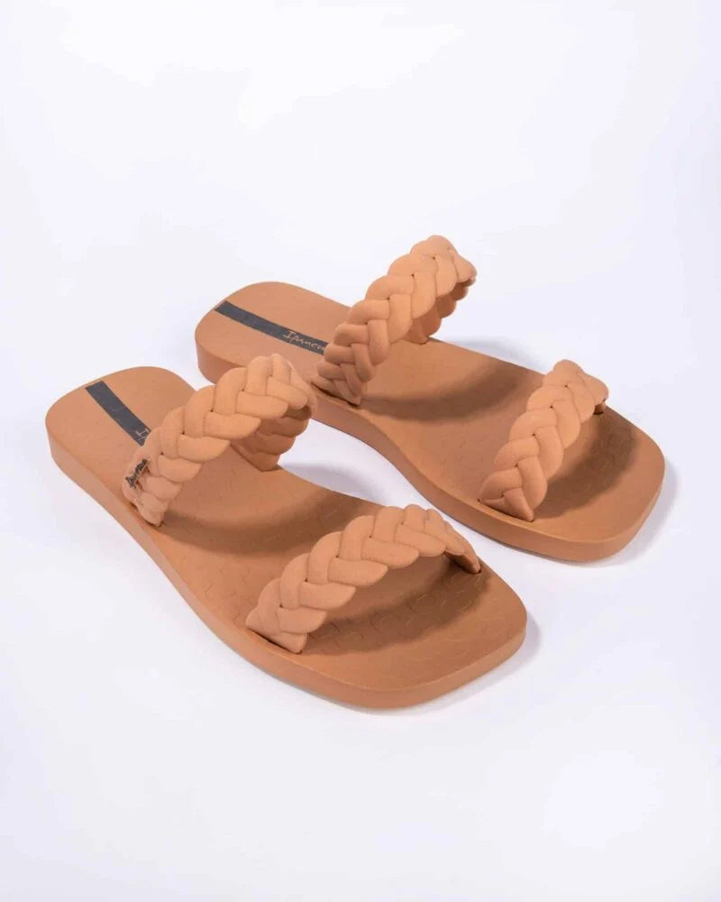 כפכף צמות עם סיומת מרובעת פיבר