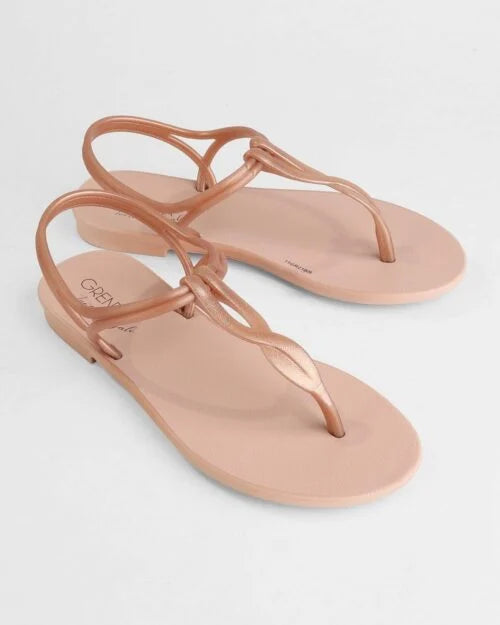 סנדל נוצץ לילדות